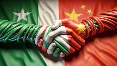 Drapeaux italien et chinois entrelacés avec symbole de poignée de main